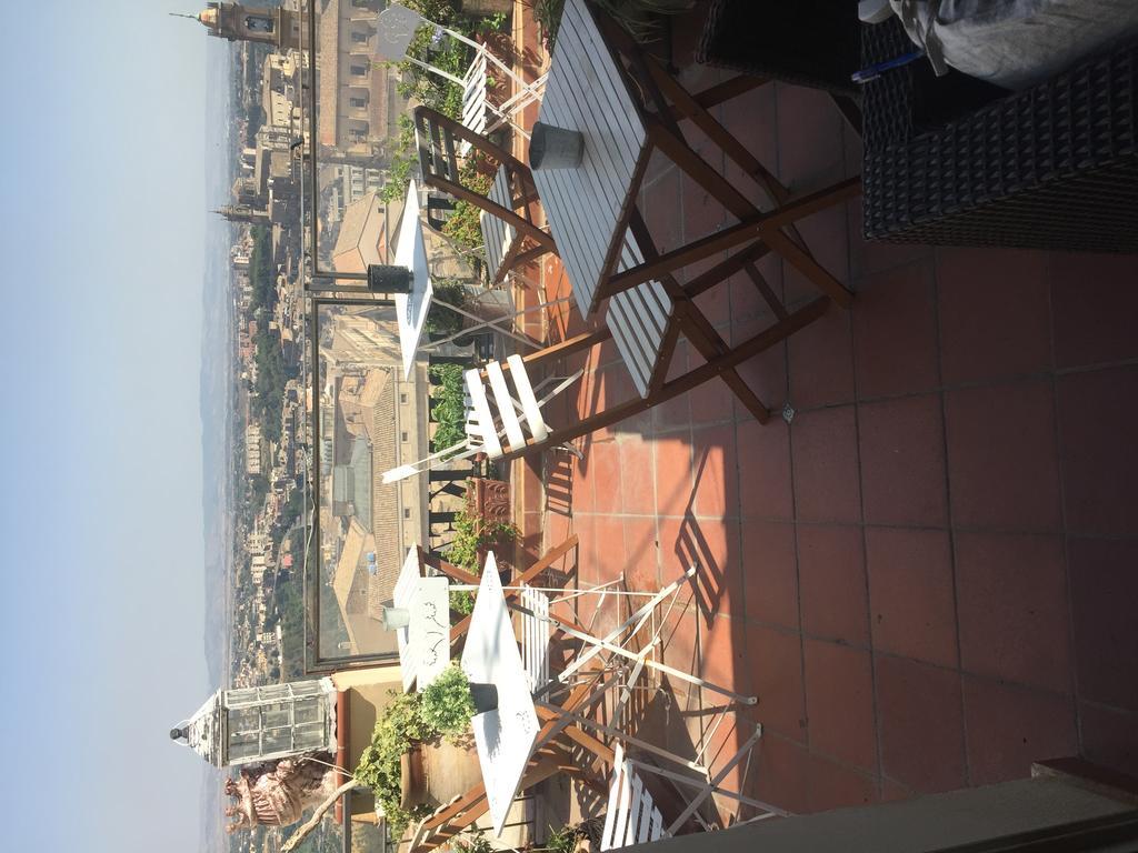 Casa Tipica Siciliana Patronale Home Bedandbreakfast Tremetrisoprailcielo Camere Con Vista, Colazione Interna In Terrazzo Panoramico Caltagirone Luaran gambar